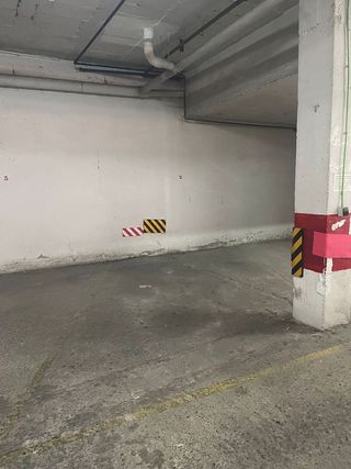 Garaje en alquiler en San Vicente en Sevilla