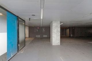 Local comercial en alquiler en Vilapicina i la Torre Llobeta en Barcelona