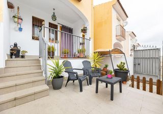 Casa adosada en venta en Otura