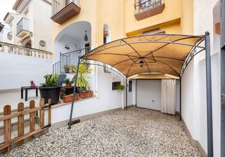 Casa adosada en venta en Otura