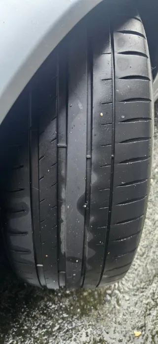 Michelin Pilot Sport 4