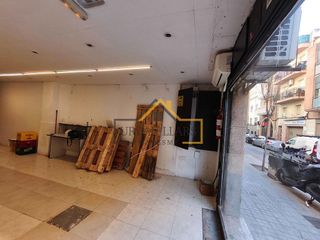Local comercial en venta en Pubilla Cases en Hospitalet de Llobregat, L´