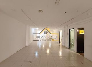 Local comercial en venta en Pubilla Cases en Hospitalet de Llobregat, L´