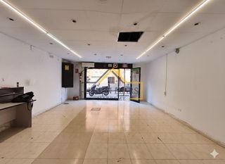 Local comercial en venta en Pubilla Cases en Hospitalet de Llobregat, L´