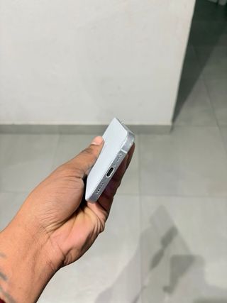 iPhone 15 azul/cielo