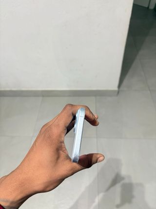 iPhone 15 azul/cielo