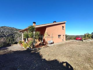 Chalet en venta en Vallirana