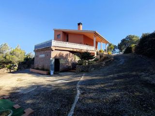 Chalet en venta en Vallirana