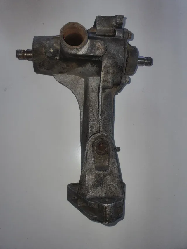 Bomba de agua SEAT 600