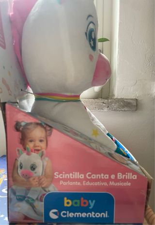 Clementoni Scintilla Canta e Brilla Unicorno
