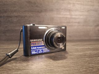 Cámara Digital Samsung ST-76 Roja 16MP HD