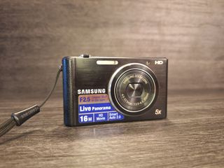 Cámara Digital Samsung ST-76 Roja 16MP HD