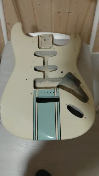 Cuerpo Fender Strato MIM Repintado Azul