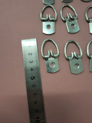 Lote 46 Colgadores de metal plateados para cuadros