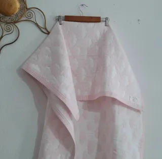Colcha cuna niña rosa