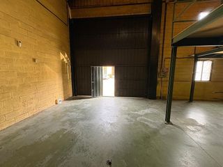 Local comercial en alquiler en La Paz en Alcalá de Guadaira