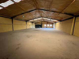 Local comercial en alquiler en La Paz en Alcalá de Guadaira