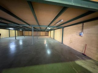 Local comercial en alquiler en La Paz en Alcalá de Guadaira