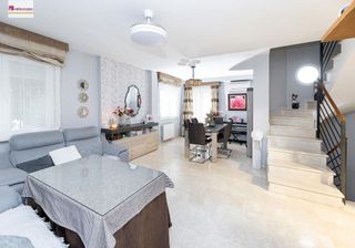 Casa adosada en venta en Zubia (La)