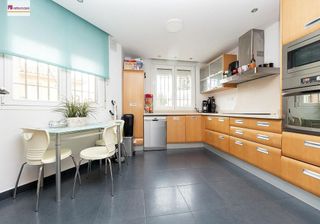 Casa adosada en venta en Zubia (La)