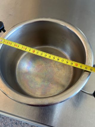 Olla Iber 22 cm con tapa