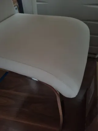 Mesa comedor + 6 sillas blancas