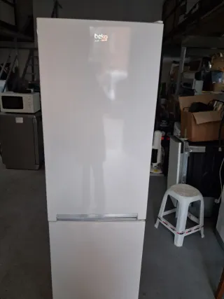 Nevera Beko 169x54x58cm - 120€