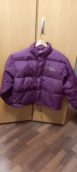 Plumífero granate John Smith