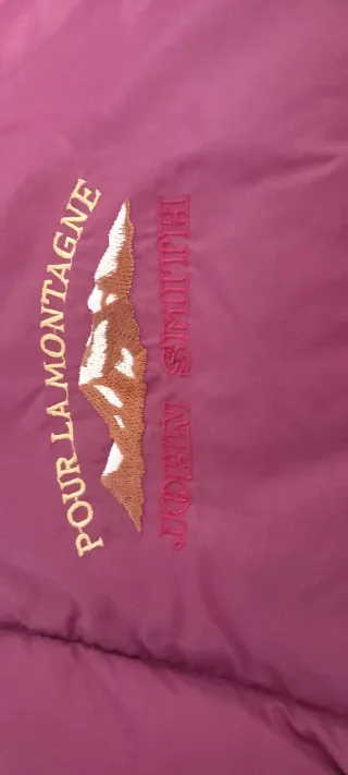 Plumífero granate John Smith