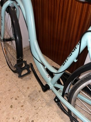 Bicicleta urbana mint con cesta