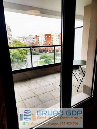 Piso en alquiler en Colores - Entreparques en Sevilla