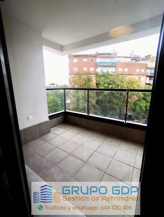 Piso en alquiler en Colores - Entreparques en Sevilla