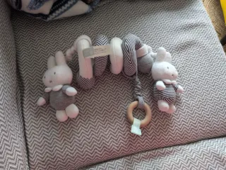 Espiral para bebé con conejitos