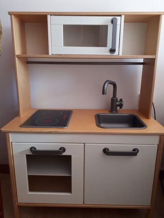 Cocinita Ikea de madera
