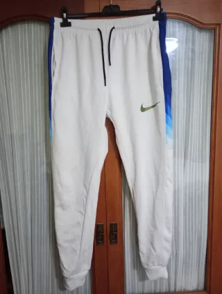 Conjunto deportivo hombre azul y blanco