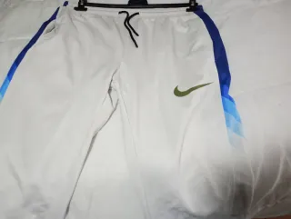 Conjunto deportivo hombre azul y blanco