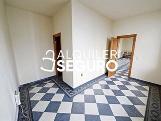 Local comercial en alquiler en Sudeste Industrial en Fuenlabrada