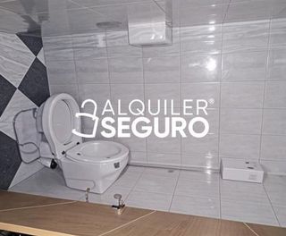 Local comercial en alquiler en Sudeste Industrial en Fuenlabrada