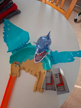 Pista Hot Wheels Tiburón Batalla Playera