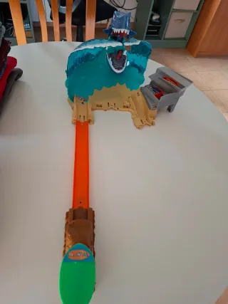 Pista Hot Wheels Tiburón Batalla Playera