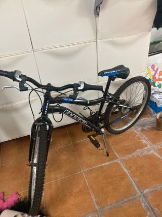 Bicicleta B-PRO Negra