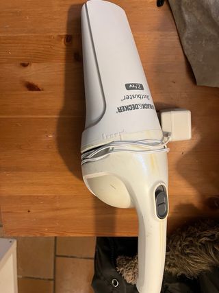 Aspiradora de mano Black+Decker 24V