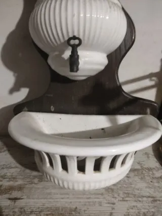 Fuente de pared madera y cerámica 52cm