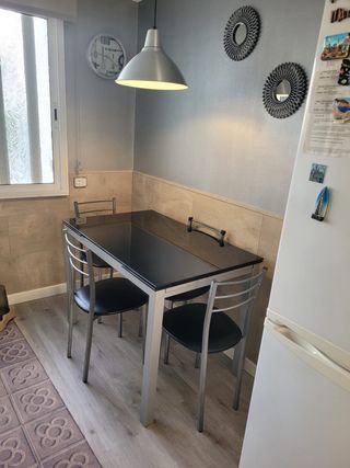 Mesa de comedor cristal y metal