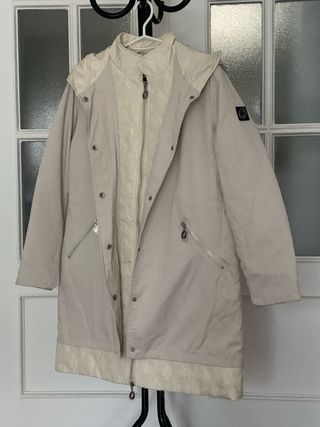 Anorak abrigo beige sin estrenar