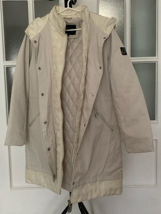 Anorak abrigo beige sin estrenar