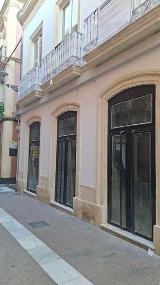 Local comercial en alquiler en Centro en Almería