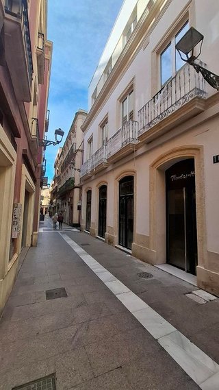 Local comercial en alquiler en Centro en Almería