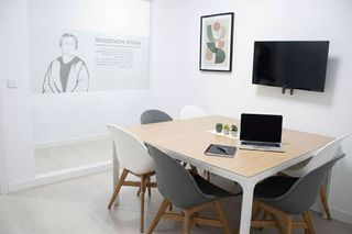 Oficina en alquiler en Virgen del Cortijo - Manoteras en Madrid