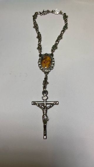 Rosario pequeño con medalla y crucifijo